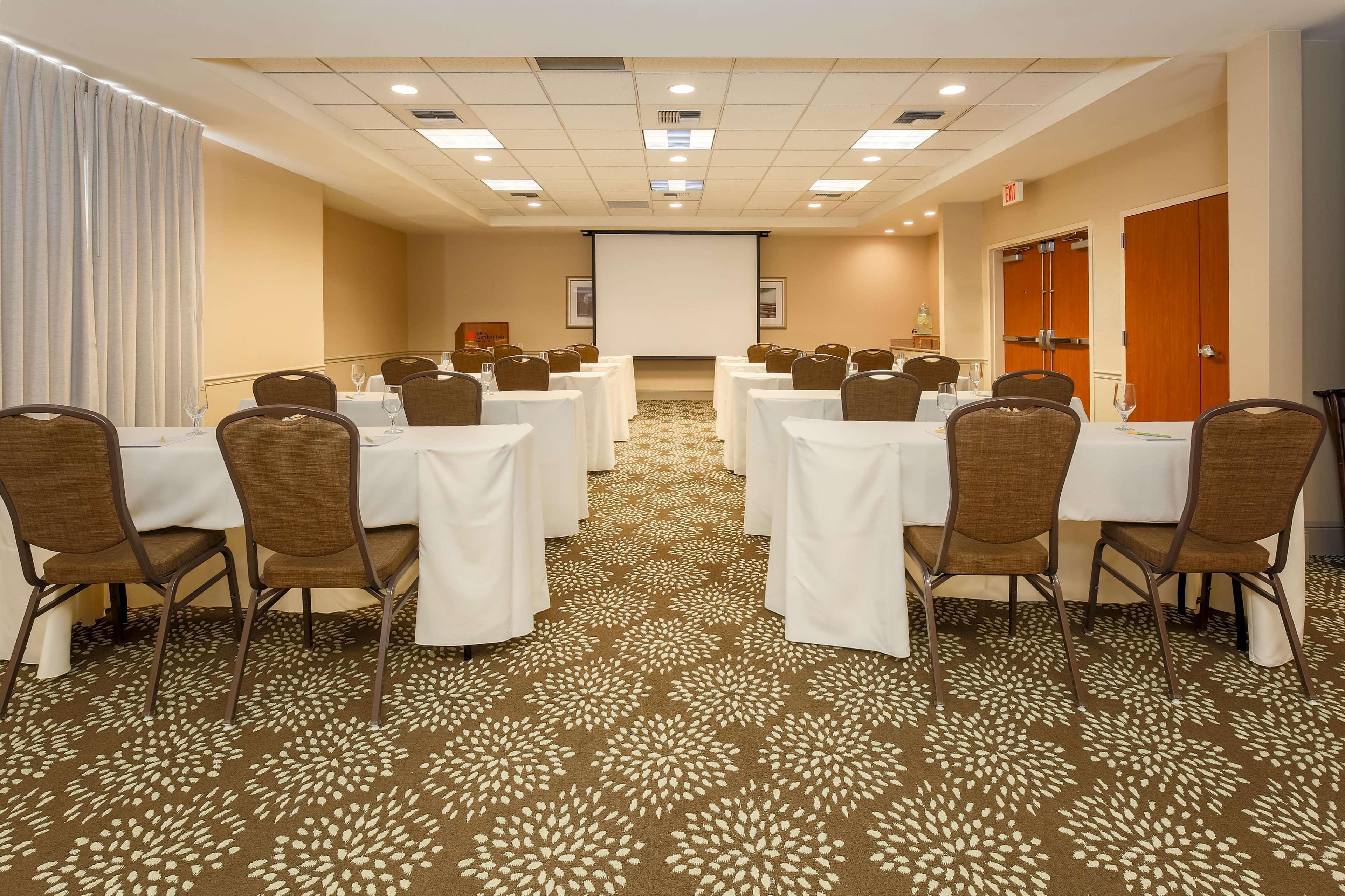 Hilton Garden Inn Bakersfield Kültér fotó