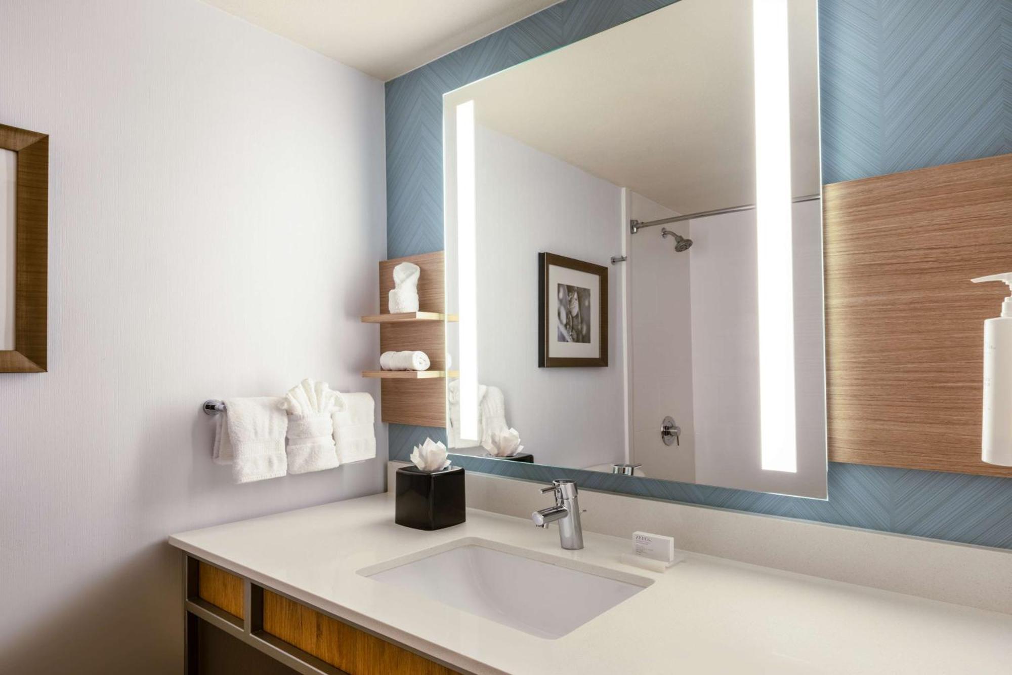 Hilton Garden Inn Bakersfield Kültér fotó