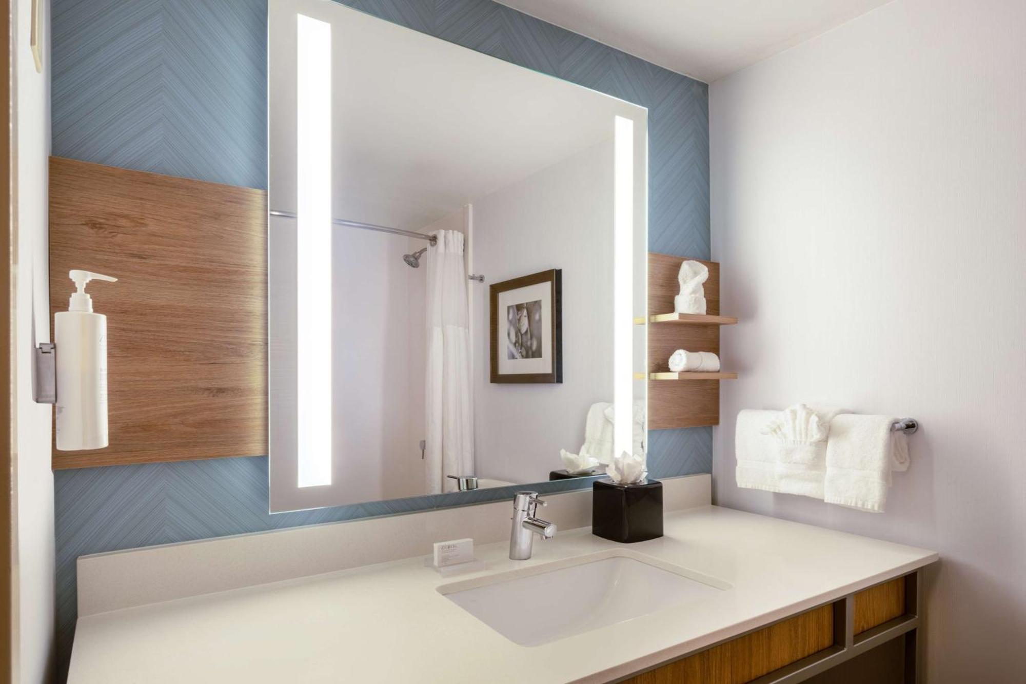 Hilton Garden Inn Bakersfield Kültér fotó