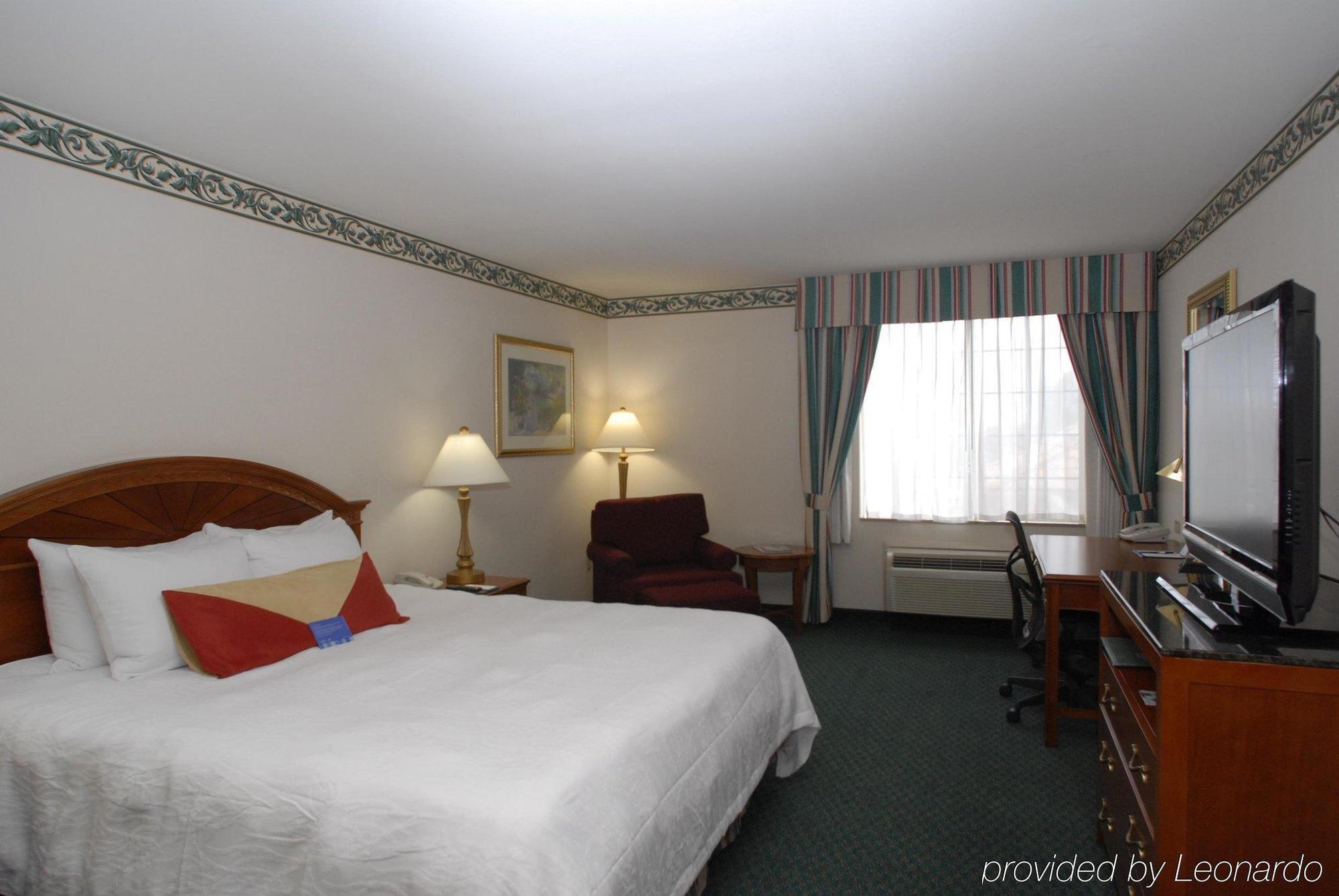 Hilton Garden Inn Bakersfield Szoba fotó